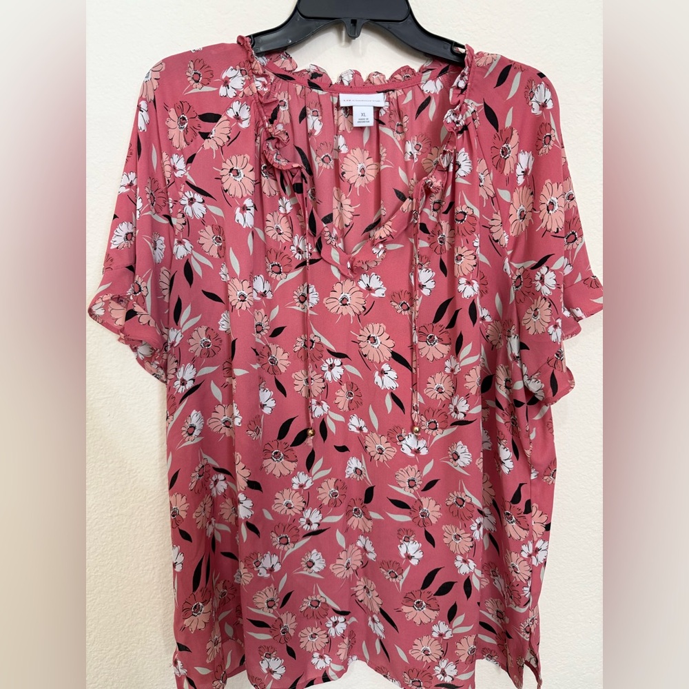 LIZ CLAIBORNE Pink floral short sleeve blouse